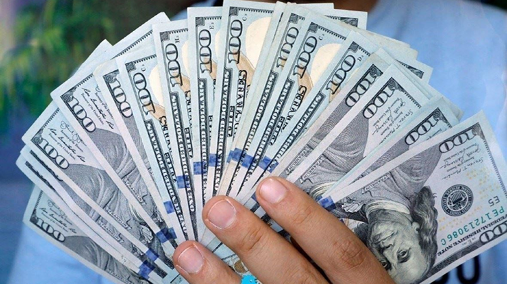 الدولار قرر يتراجع ويفرحنا .. سعر الدولار اليوم الاثنين 4/12/2023 بعد تراجع أسعاره عالميًا 5 الدولار قرر يتراجع ويفرحنا .. سعر الدولار اليوم الاثنين 4/12/2023 بعد تراجع أسعاره عالميًا