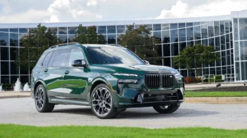 فخر الصناعة الألمانية.. سعر ومواصفات سيارة BMW X7 2024 في السوق المصري