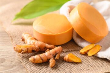 طريقة عمل صابونة الكركم في البيت