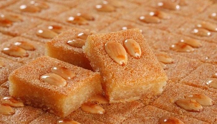 طريقة تحضير بسبوسة الحلواني المرملة زي المحلات في المنزل بمكونات اقتصادية على قد الإيد 6 طريقة تحضير بسبوسة الحلواني المرملة زي المحلات في المنزل بمكونات اقتصادية على قد الإيد