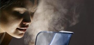 طريقة تنظيف البشرة بالبخار في البيت من النهاردة مش هتروحي كوافير تاني
