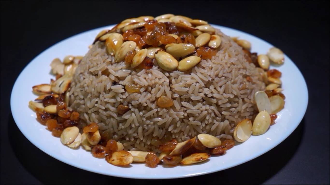 طريقة عمل الأرز بالخلطة في المنزل على أصولها مثل المطاعم