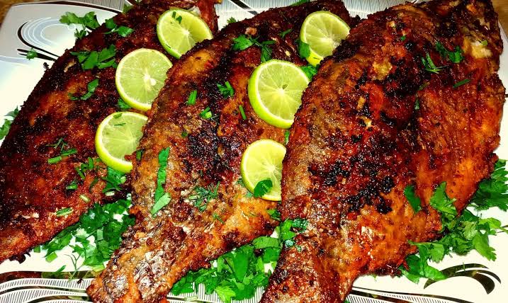 على طريقة أفخم المطاعم الراقية.. أسهل وصفة لتحضير السمك البلطي المقرمش