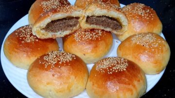 طريقة عمل فطائر اللحم هشة وطرية وبطعم لذيذ