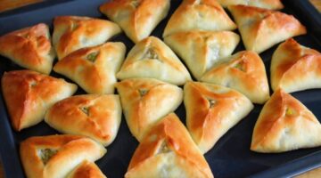 فطائر الجبن بالحليب الساخن 1