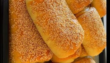 طريقة عمل فطائر السمسم هشة وقطنية بطعم رائع