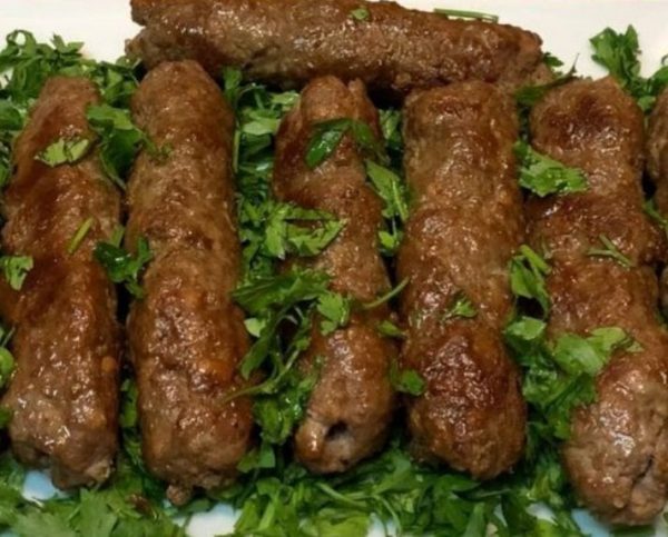 أتحداكي هتقومي تعمليها من حلاوتها... طريقة عمل كفتة البرغل الاقتصادية بنص كيلو لحمة بس والطعم لا يقاوم 5 أتحداكي هتقومي تعمليها من حلاوتها… طريقة عمل كفتة البرغل الاقتصادية بنص كيلو لحمة بس والطعم لا يقاوم