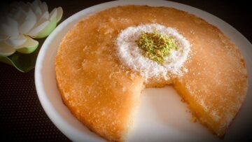 طريقة عمل كنافة بالبسبوسة.. حاجة كده اختراع مش هتدوقي في حلاوتها وطعامتها وكمان مكونات بسيطة