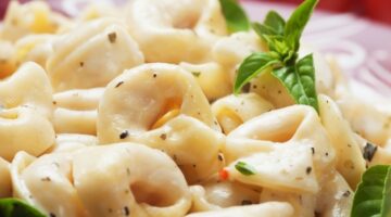مكرونة بالوايت صوص