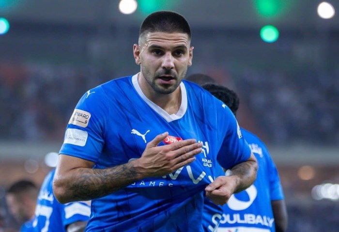ميتروفيتش نجم ديربي الرياض وفوز تاريخي لنادي الهلال على النصر بنتيجة 3-0 5 ميتروفيتش نجم ديربي الرياض وفوز تاريخي لنادي الهلال على النصر بنتيجة 3-0