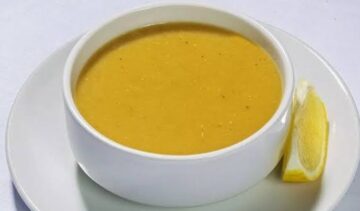 طريقة عمل شوربة العدس الأصفر بخطوات سهلة وسريعة