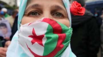 ‪منحة المرأة الماكثة