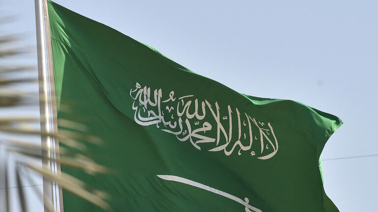 للقادمين للإقامة في المملكة لأول مرة.. قرار هام وعاجل من السعودية 3 للقادمين للإقامة في المملكة لأول مرة.. قرار هام وعاجل من السعودية