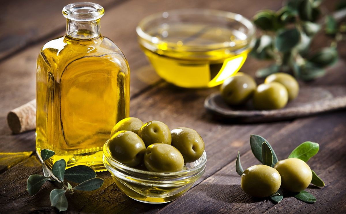 ملعقة من زيت الزيتون والقرنفل قبل النوم لمدة يومين بهذه الطريقة وشاهد ما الذي سيحدث لجسمك في أول أسبوع 5 ملعقة من زيت الزيتون والقرنفل قبل النوم لمدة يومين بهذه الطريقة وشاهد ما الذي سيحدث لجسمك في أول أسبوع