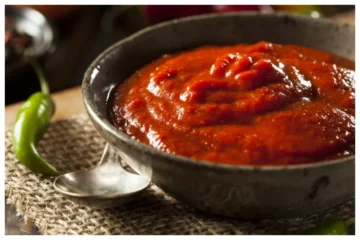 طريقة عمل سيراتشا صوص بمكونات متوفرة في المنزل