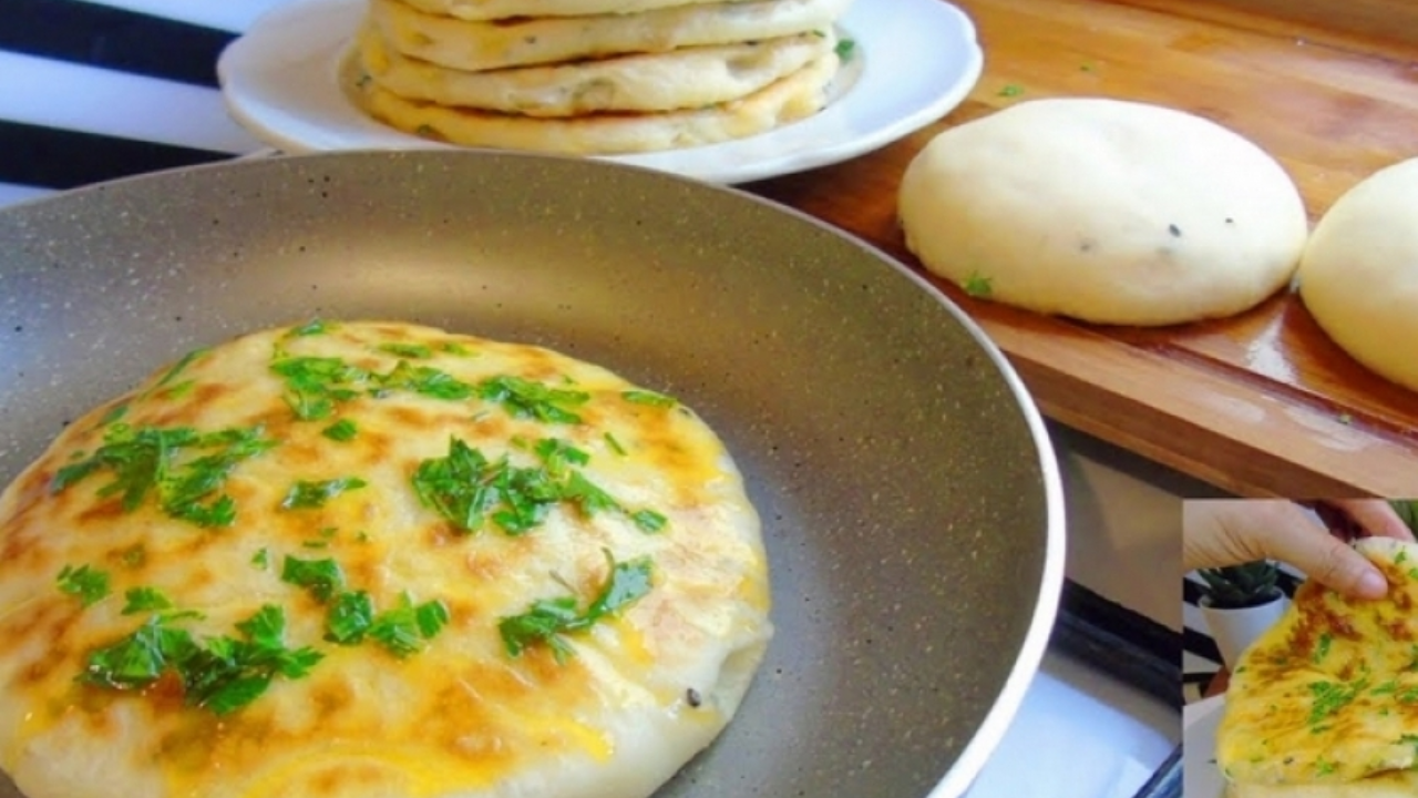 طرية وطعمها لا يقاوم حضري فطائر الجبنة السائلة في الطاسة بالمنزل بكل سهولة .. اعمليها وفرحي أولادك 5 طرية وطعمها لا يقاوم حضري فطائر الجبنة السائلة في الطاسة بالمنزل بكل سهولة .. اعمليها وفرحي أولادك