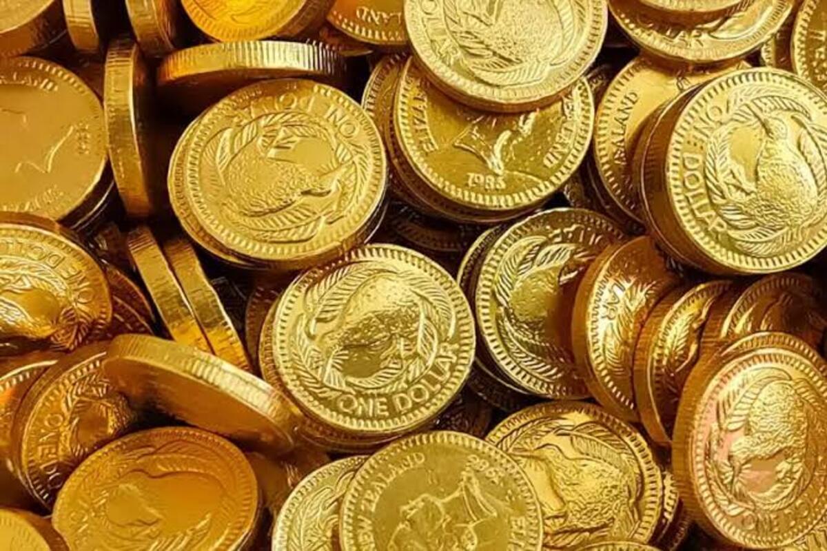 قفزة تاريخية... أسعار الذهب تشتعل والجنيه يتجاوز 27 ألف جنيه لأول مرة 2 قفزة تاريخية… أسعار الذهب تشتعل والجنيه يتجاوز 27 ألف جنيه لأول مرة