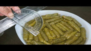 تعالي بسرعة أقولك على أسهل وأسرع طريقة لـلف ورق العنب بالمسطرة بسرعة.. مش هتاخد في إيدك وقت!!