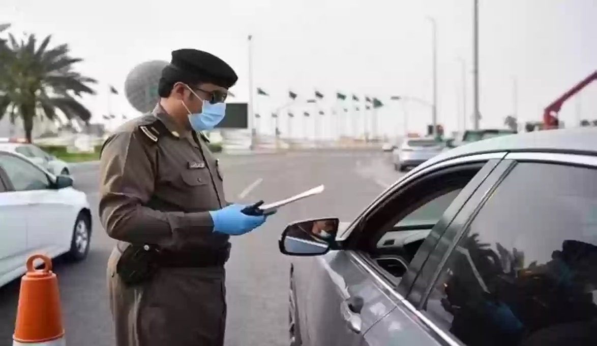 المرور يوضح قيمة غرامة استخدام الهاتف المحمول أثناء سير المركبة ويحذر قائدي المركبات 5 المرور يوضح قيمة غرامة استخدام الهاتف المحمول أثناء سير المركبة ويحذر قائدي المركبات