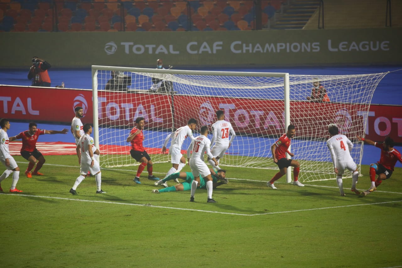 نجم الأهلي يرفض إغراءات الدوري الإماراتي ويفاجئ الخطيب 2 نجم الأهلي يرفض إغراءات الدوري الإماراتي ويفاجئ الخطيب