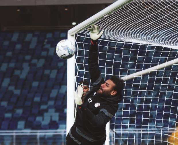 عاجل.. الأهلي يتعاقد مع أبو جبل حتى نهاية الموسم 5 عاجل.. الأهلي يتعاقد مع أبو جبل حتى نهاية الموسم