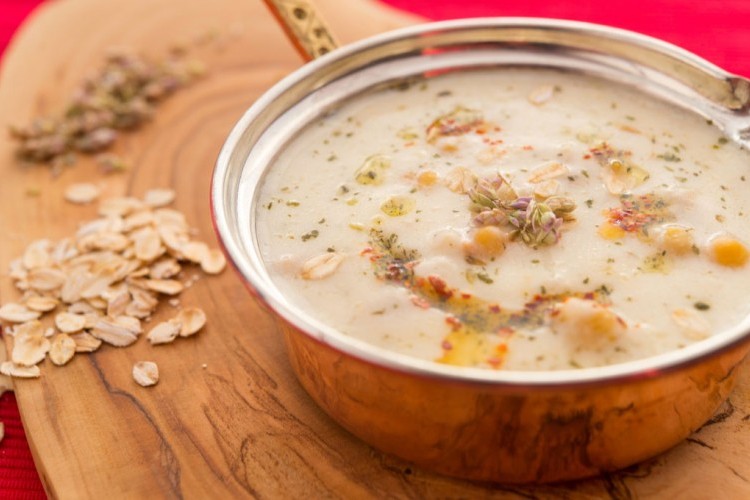 طريقة عمل شوربة الشوفان بالحليب صحية ومغذية للأطفال بطريقة سهلة وسريعة 5 طريقة عمل شوربة الشوفان بالحليب صحية ومغذية للأطفال بطريقة سهلة وسريعة