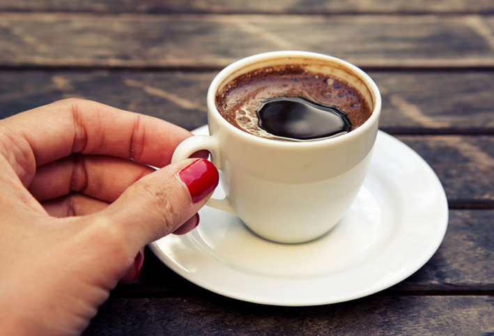 خبر صادم لعشاق القهوة.. توقف عن تناولها في هذه الحالة 5 خبر صادم لعشاق القهوة.. توقف عن تناولها في هذه الحالة