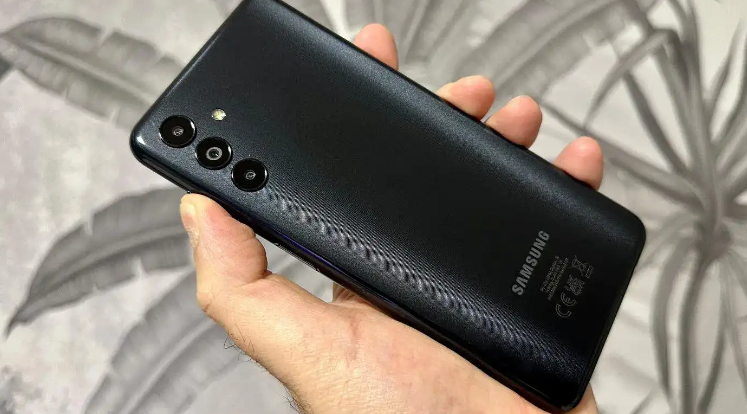 موبايل سامسونج الجديد بتقنية 5G يستحق الشراء بمواصفات عالية وأسعار تنافسي 6 موبايل سامسونج الجديد بتقنية 5G يستحق الشراء بمواصفات عالية وأسعار تنافسي