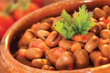 طريقة عمل الفول المدمس في البيت بأسرار المحلات وبطعم لذيذ وزي الزبدة