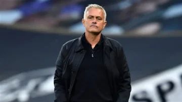 حقيقة تولي جوزيه مورينيو تدريب نادي برشلونة
