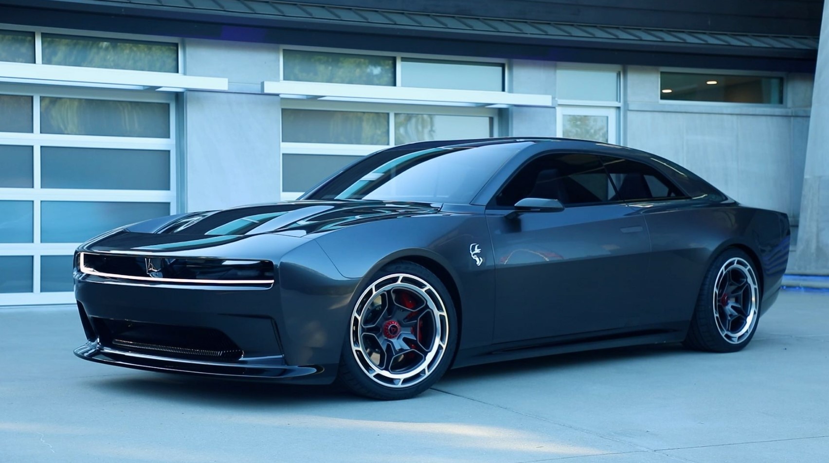 "Dodge" سيارة تشارجر الفخامة الأمريكية التي تتميز بوحشيه محركاتها 2024 5 “Dodge” سيارة تشارجر الفخامة الأمريكية التي تتميز بوحشيه محركاتها 2024