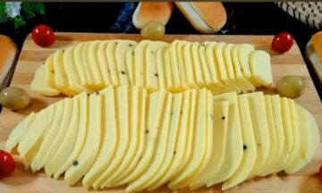 اعملي الجبنة الرومي في البيت بسهولة وبكمية وفيرة