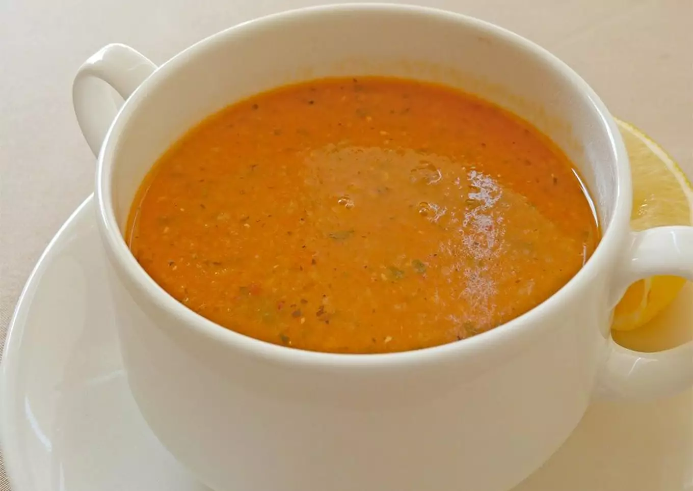 شوربة العدس التركية الأصلية.. سر الوصفة اللي هتخليك تحس إنك في تركيا.. طريقتها سهلة وصحية جداً 5 شوربة العدس التركية الأصلية.. سر الوصفة اللي هتخليك تحس إنك في تركيا.. طريقتها سهلة وصحية جداً