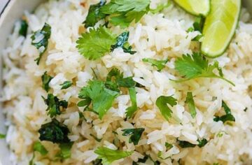 الأرز بالليمون والكزبرة.. طعم جديد هيغير فكرتك عن الأرز الأبيض أكيد.. وصفة سهلة واقتصادية