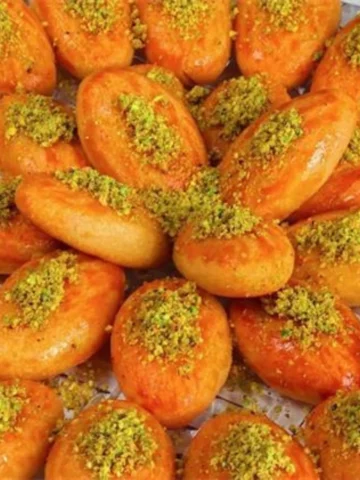 رموش الست بطعم ولا في الخيال… مرملة وبتدوب دوبان في الفم