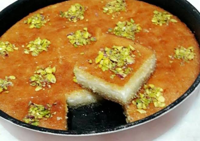 بسبوسة محشية قشطة.. أسرار نجاحها في خطوات سهلة وبسيطة