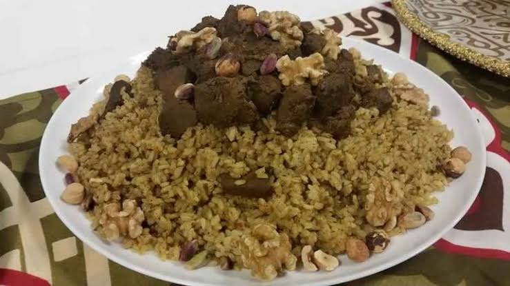 أكلة اقتصادية لذيذة.. طريقة عمل الأرز بكبدة الدجاج بكل سهولة في المنزل