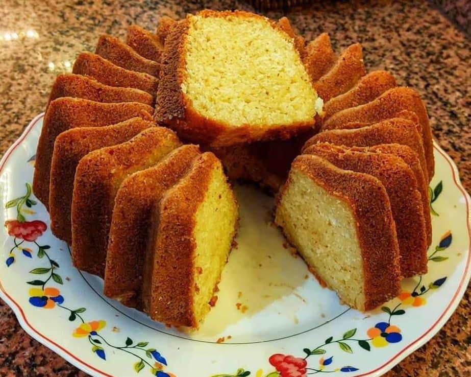 طريقة عمل كيكة الزبادي.. سهلة وطعمها خطير 5 طريقة عمل كيكة الزبادي.. سهلة وطعمها خطير