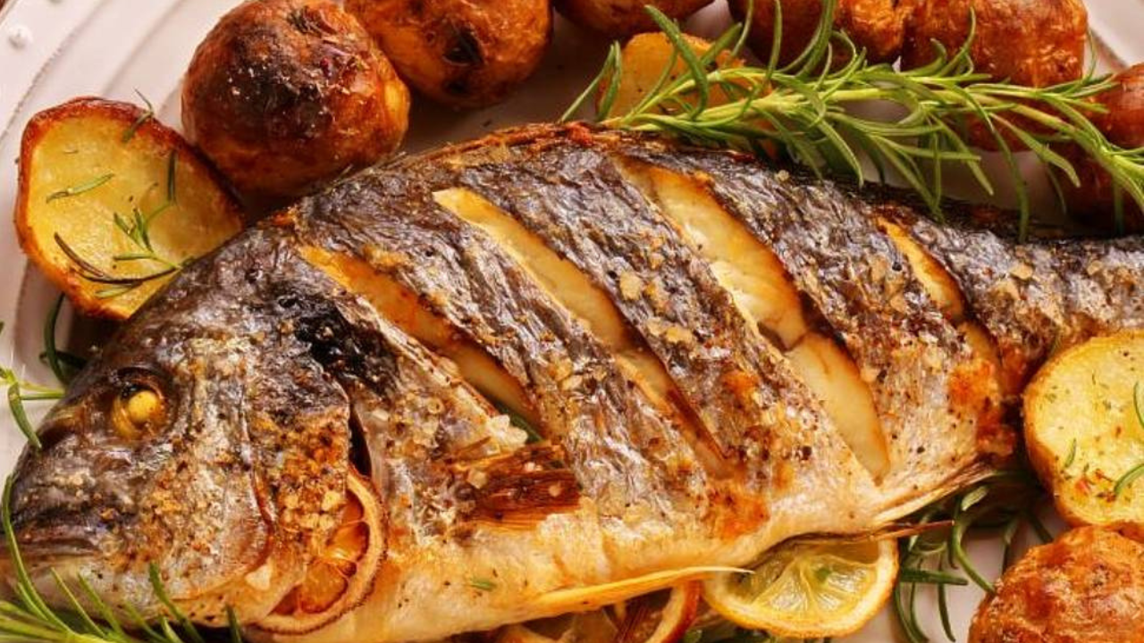 مفيش أحسن من كدا .. السمك البلطي على الطريقة الإسكندرانية بدون زيت في 10 دقائق 5 مفيش أحسن من كدا .. السمك البلطي على الطريقة الإسكندرانية بدون زيت في 10 دقائق