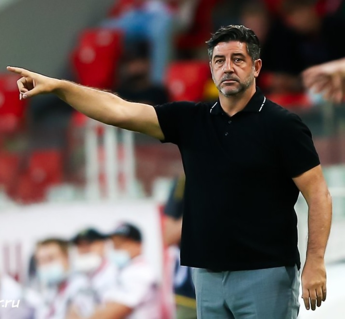 فيتوريا مكمل ولا ماشي!!..تعرف على مصير المدرب روي فيتوريا مع المنتخب المصري