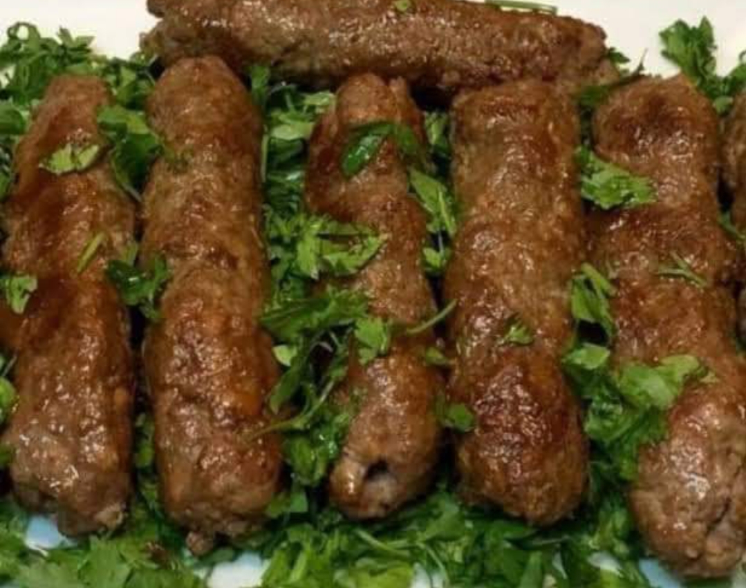 أسرار المطاعم لعمل الكفتة المشوية متماسكة ولذيذة بخطوات بسيطة 5 أسرار المطاعم لعمل الكفتة المشوية متماسكة ولذيذة بخطوات بسيطة