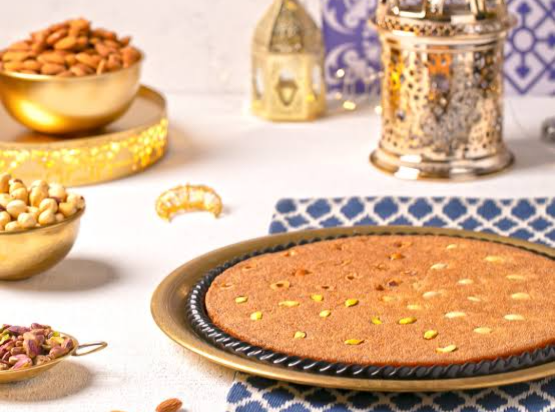 بدقيق السميد اعملي احلى صينية هريسة اسكندراني بالمكسرات 5 بدقيق السميد اعملي احلى صينية هريسة اسكندراني بالمكسرات