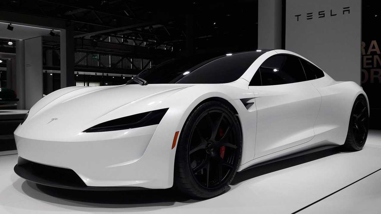"TESLA ROADSTER" السيارة الكهربائية التي تبلغ سرعتها من 0 الي 60 ميل في أقل من ثانيتين 5 “TESLA ROADSTER” السيارة الكهربائية التي تبلغ سرعتها من 0 الي 60 ميل في أقل من ثانيتين