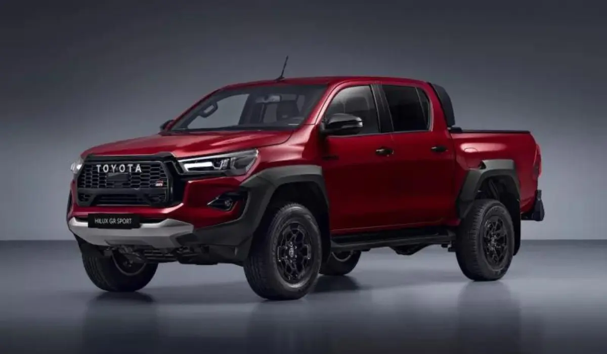 تويوتا هايلكس 2024 Toyota Hilux تصل السعودية بميزات خيالية وبهذا السعر 5 تويوتا هايلكس 2024 Toyota Hilux تصل السعودية بميزات خيالية وبهذا السعر