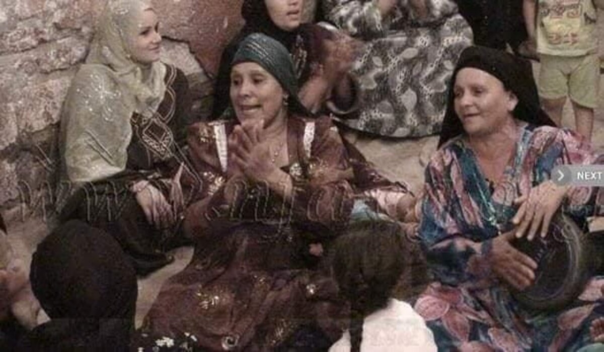 أغرب عادات وتقاليد الأفراح في الريف المصري بداية من طلب يد العروس حتى يوم الصباحية 7 أغرب عادات وتقاليد الأفراح في الريف المصري بداية من طلب يد العروس حتى يوم الصباحية