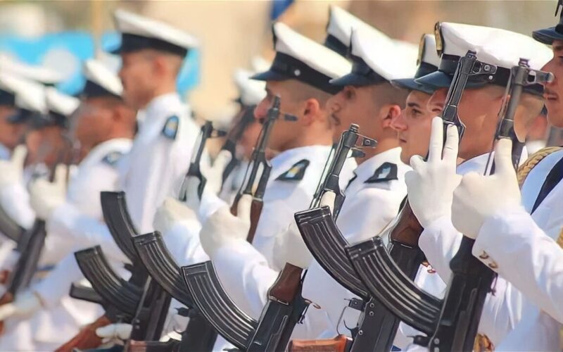 “قدم الآن ..وزارة الدفاع العراقية توضح أهم الشروط للتسجيل بعد فتح باب التقديم في الكلية البحرية والتدريب المهني