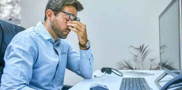 “خطة ٢٠- ٢٠ لسلامة عينيك”… المجلس الصحي السعودي ينصح بإتباع هذه الطريقة للحفاظ على سلامة العيون من الأجهزة