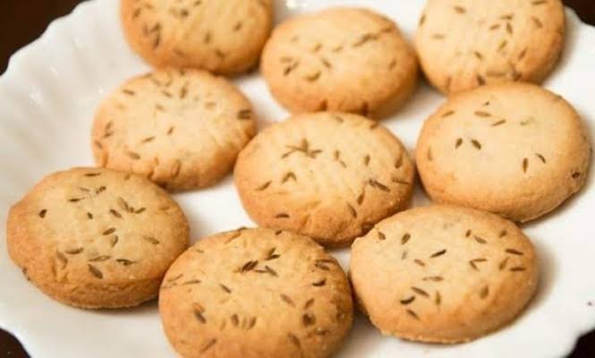 بمكونات بسيطة اعملي كوكيز اليانسون المقرمش بشكل مميز والطعم في حتة تانية 5 بمكونات بسيطة اعملي كوكيز اليانسون المقرمش بشكل مميز والطعم في حتة تانية