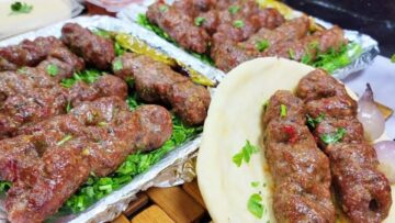 الشيف اللي قالي عليها.. طريقة عمل الكفتة المشوية في البيت زي بتاعة الحاتي بالظبط