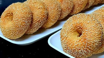 طريقة عمل الكعك السوري بالسمسم الهش واللذيذ في المنزل
